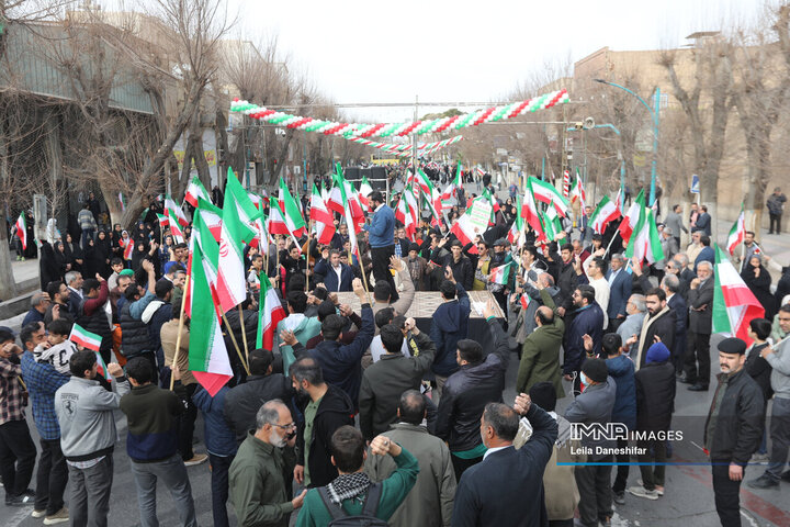 راهپیمایی یوم الله 22 بهمن در یزد