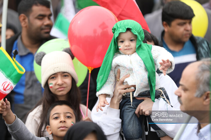 راهپیمایی یوم الله 22 بهمن در یزد