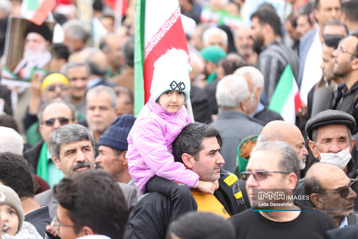 راهپیمایی یوم الله 22 بهمن در یزد