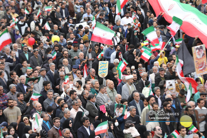 راهپیمایی یوم الله 22 بهمن در یزد