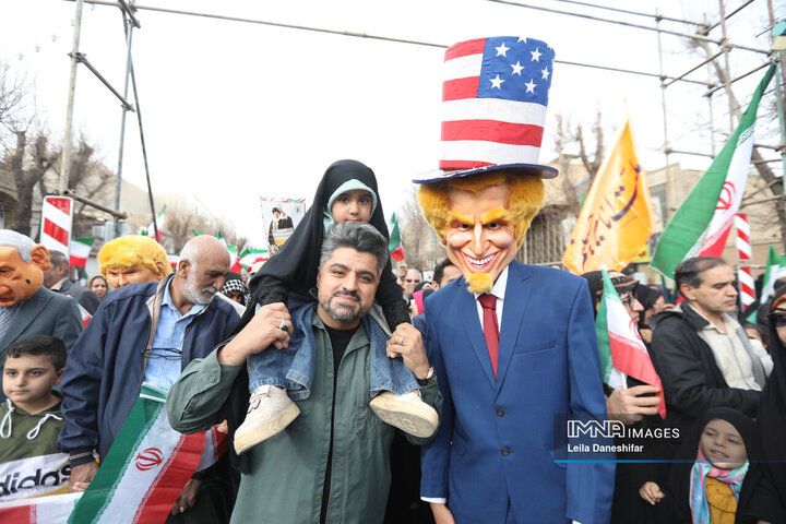 راهپیمایی یوم الله 22 بهمن در یزد