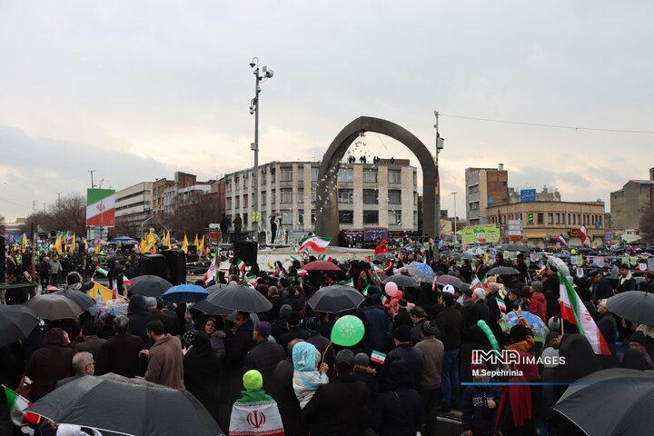 راهپیمایی یوم الله 22 بهمن در تبریز