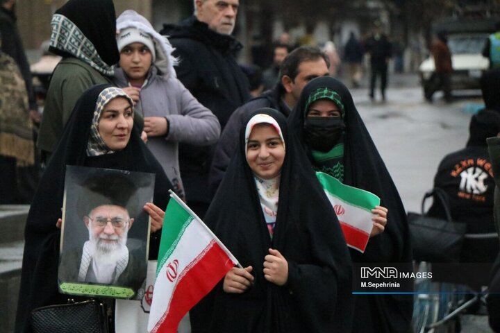 راهپیمایی یوم الله 22 بهمن در تبریز