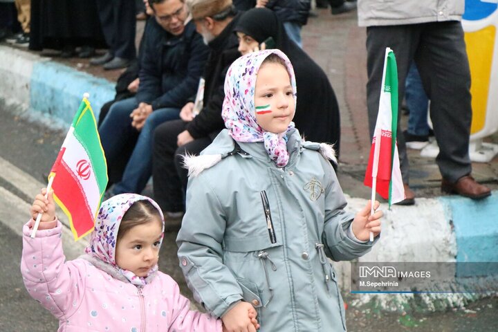 راهپیمایی یوم الله 22 بهمن در تبریز