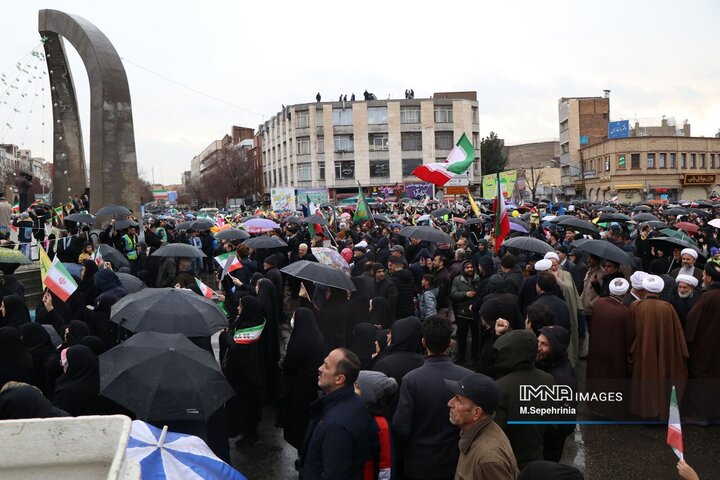 راهپیمایی یوم الله 22 بهمن در تبریز