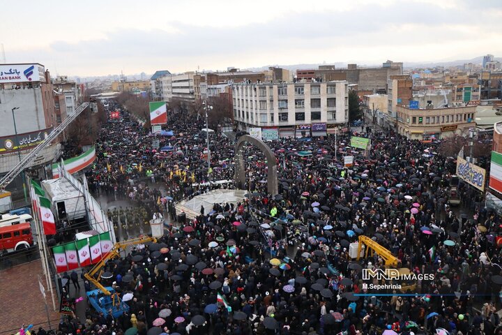 راهپیمایی یوم الله 22 بهمن در تبریز