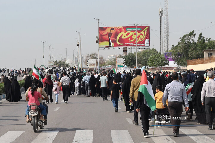 راهپیمایی یوم الله 22 بهمن در بندر عباس