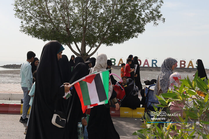 راهپیمایی یوم الله 22 بهمن در بندر عباس