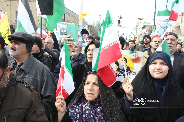 راهپیمایی یوم الله 22 بهمن در زنجان