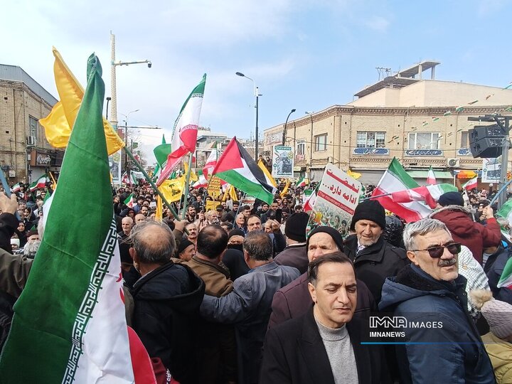 راهپیمایی یوم الله 22 بهمن در زنجان