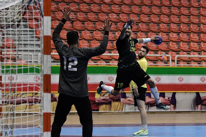 استقلال به صدر جدول رسید/ سپاهان به کورس قهرمانی بازگشت