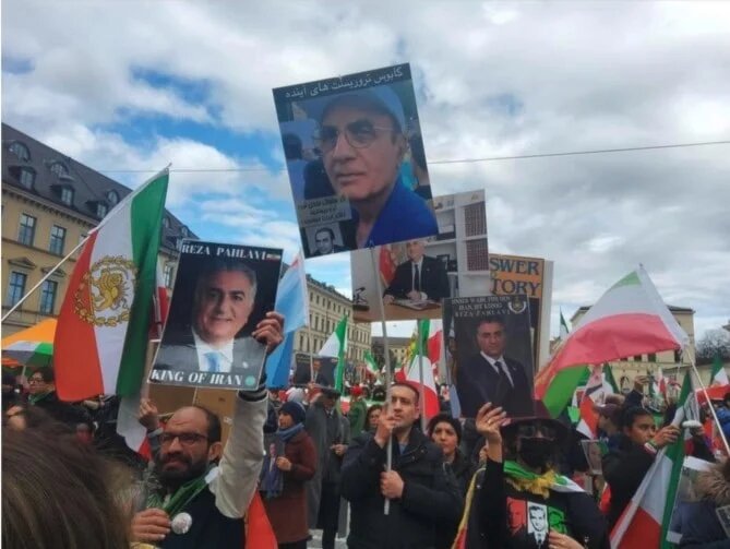 ۴۷ سال ایستادگی در برابر امپریالیسم و صهیونیسم