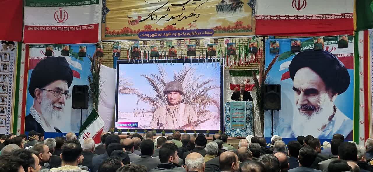 دفاع مقدس آزمون بزرگ مقاومت بود