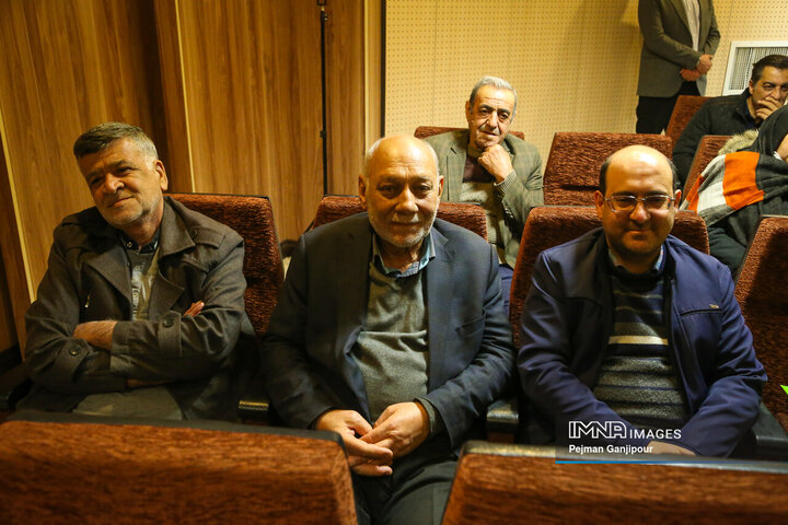آیین تجلیل از پیشکسوتان انقلاب اسلامی در بازار اصفهان