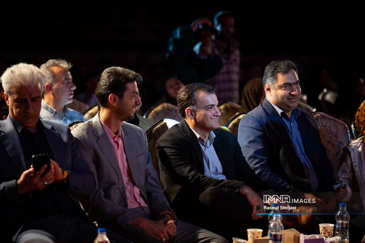 جشن دهه فجر خانواده اتوبوسرانی شهرداری اصفهان