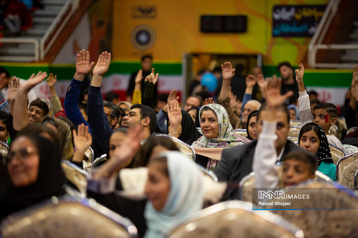 جشن دهه فجر خانواده اتوبوسرانی شهرداری اصفهان