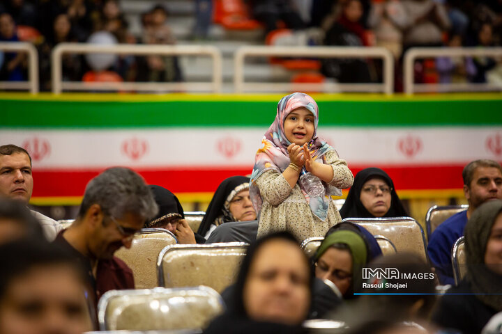 جشن دهه فجر خانواده اتوبوسرانی شهرداری اصفهان