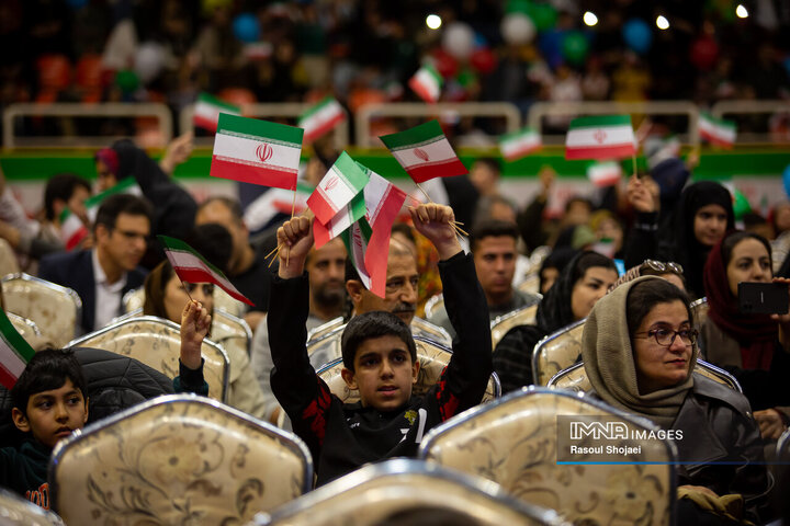 جشن دهه فجر خانواده اتوبوسرانی شهرداری اصفهان