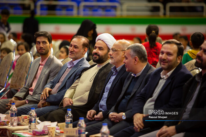 جشن دهه فجر خانواده اتوبوسرانی شهرداری اصفهان