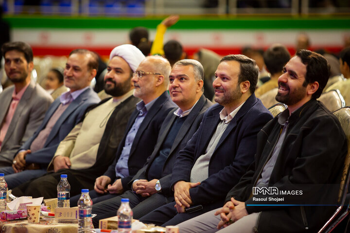 جشن دهه فجر خانواده اتوبوسرانی شهرداری اصفهان