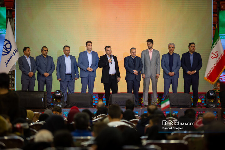 جشن دهه فجر خانواده اتوبوسرانی شهرداری اصفهان