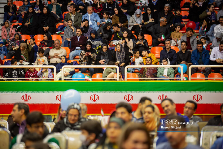 جشن دهه فجر خانواده اتوبوسرانی شهرداری اصفهان