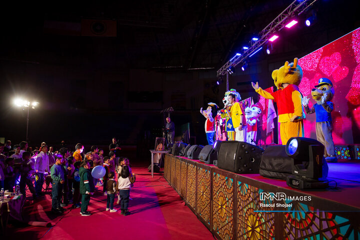 جشن دهه فجر خانواده اتوبوسرانی شهرداری اصفهان