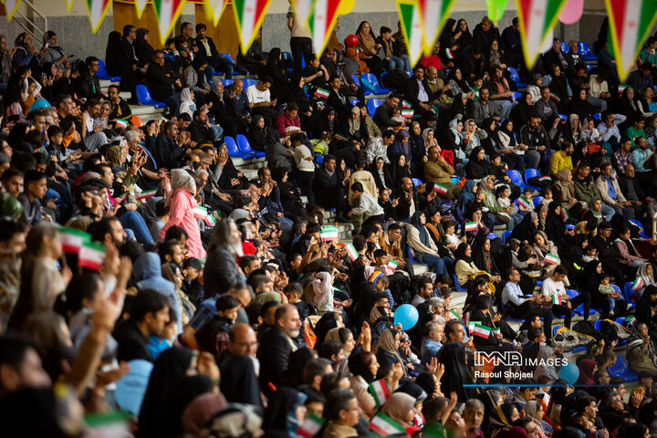 جشن دهه فجر خانواده اتوبوسرانی شهرداری اصفهان