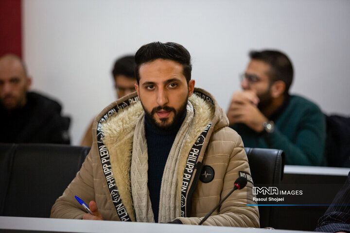 نشست صمیمانه جوانان با شهردار اصفهان