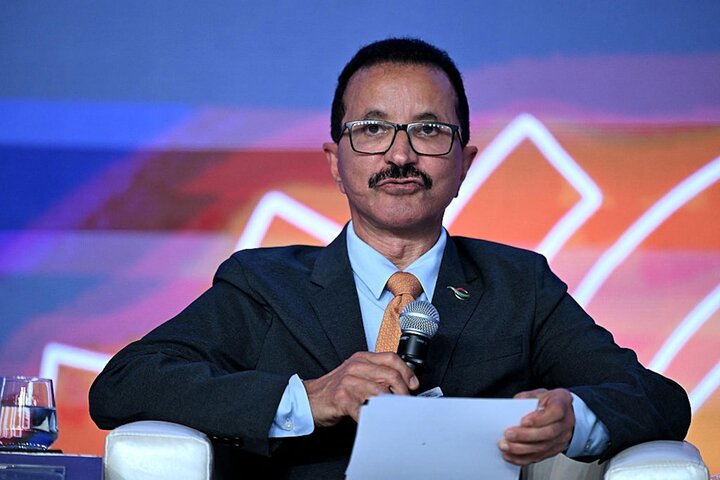 میلیاردر اماراتی در گرداب پرونده اپستین؛ سلطان احمد استعفا کرد