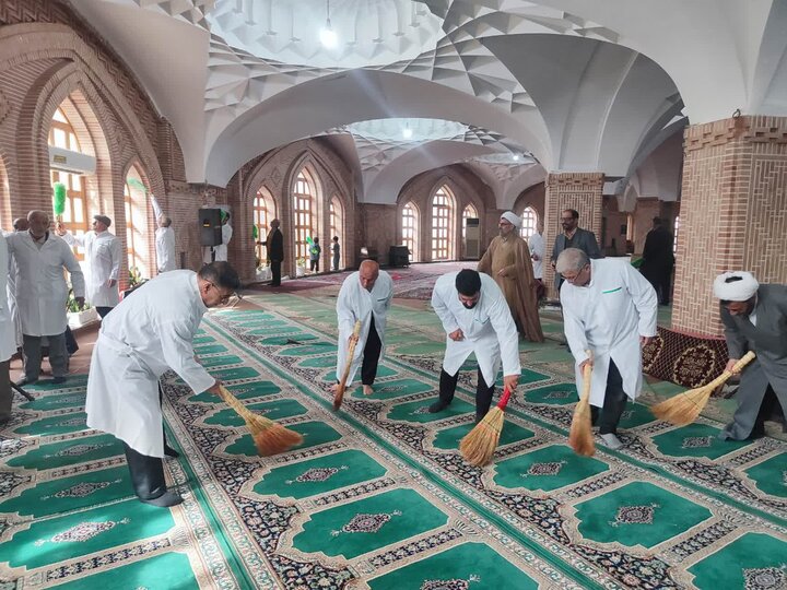 طرح ضیافت الهی در ۳۰۰ امامزاده مازندران به‌اجرا درمی‌آید