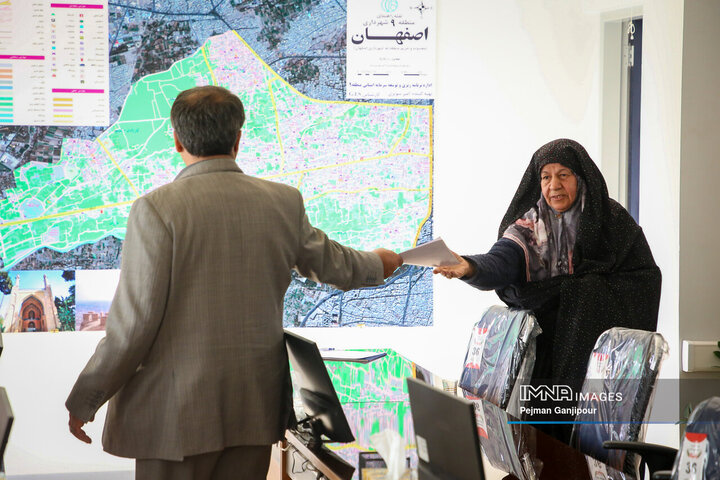 کمیته نظارتی شورای شهر اصفهان در منطقه 9 شهرداری