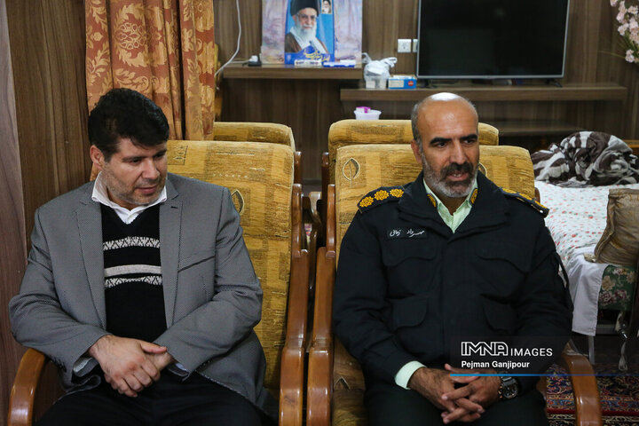 دیدار اعضای شورای شهر اصفهان با خانواده شهدای دفاع مقدس