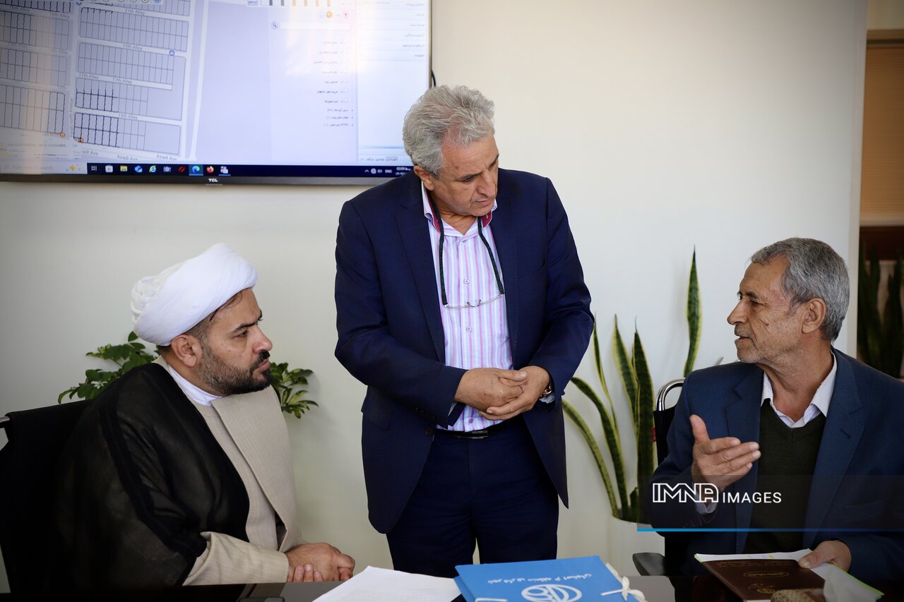 بررسی مستقیم مطالبات ۱۴ نفر از شهروندان منطقه ۶ در کمیته نظارتی شورای شهر اصفهان