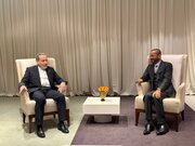 عراقچی با وزیر خارجه عمان دیدار کرد