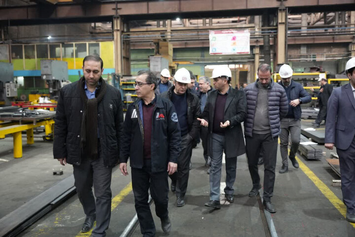 تحویل به‌موقع قطارها برای متروی قم خط قرمز مدیریت شهری است