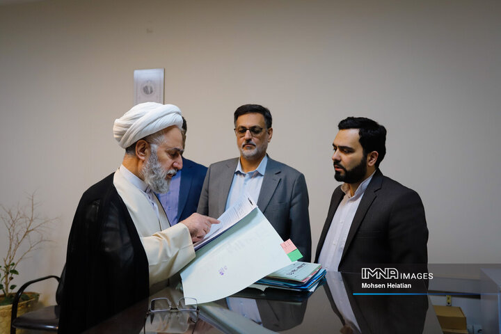 بازدید دادستان کل کشور از دادسرای عمومی و انقلاب شهید تولائی اصفهان