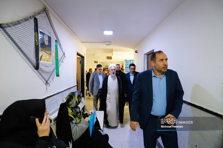 بازدید دادستان کل کشور از دادسرای عمومی و انقلاب شهید تولائی اصفهان