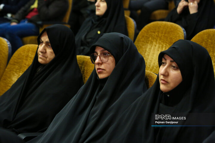 دیدار رئیس قوه قضائیه با گروه‌های مختلف مردم اصفهان