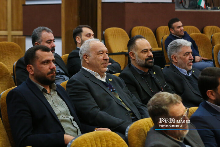 دیدار رئیس قوه قضائیه با گروه‌های مختلف مردم اصفهان