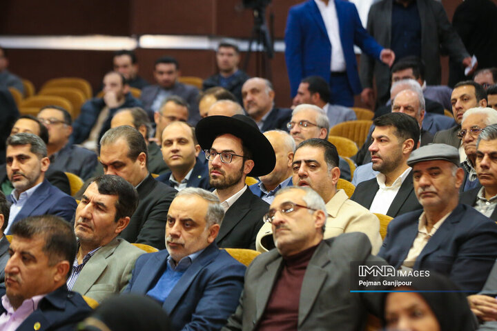 دیدار رئیس قوه قضائیه با گروه‌های مختلف مردم اصفهان