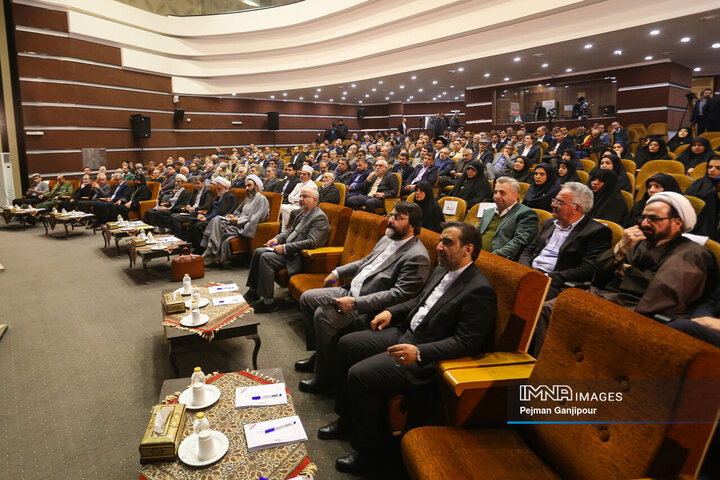 دیدار رئیس قوه قضائیه با گروه‌های مختلف مردم اصفهان