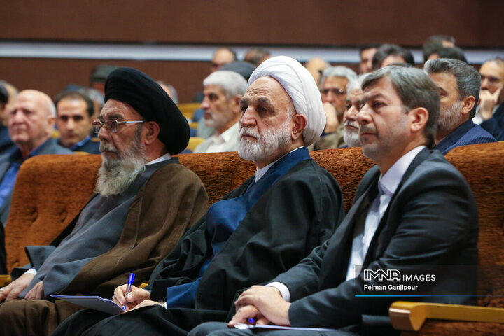 دیدار رئیس قوه قضائیه با گروه‌های مختلف مردم اصفهان