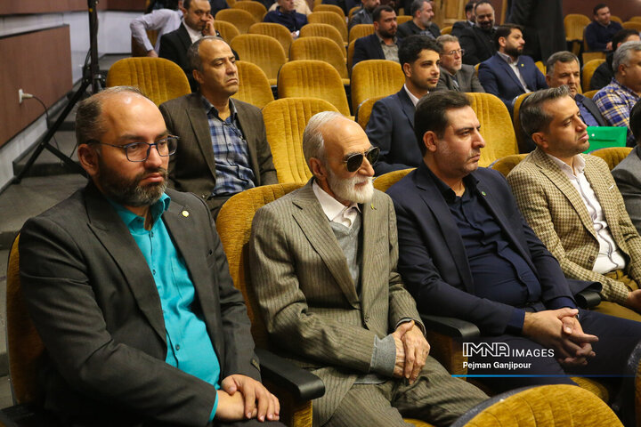 دیدار رئیس قوه قضائیه با گروه‌های مختلف مردم اصفهان