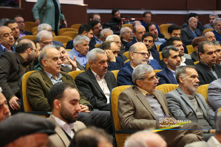 دیدار رئیس قوه قضائیه با گروه‌های مختلف مردم اصفهان