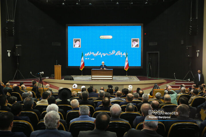 دیدار رئیس قوه قضائیه با گروه‌های مختلف مردم اصفهان