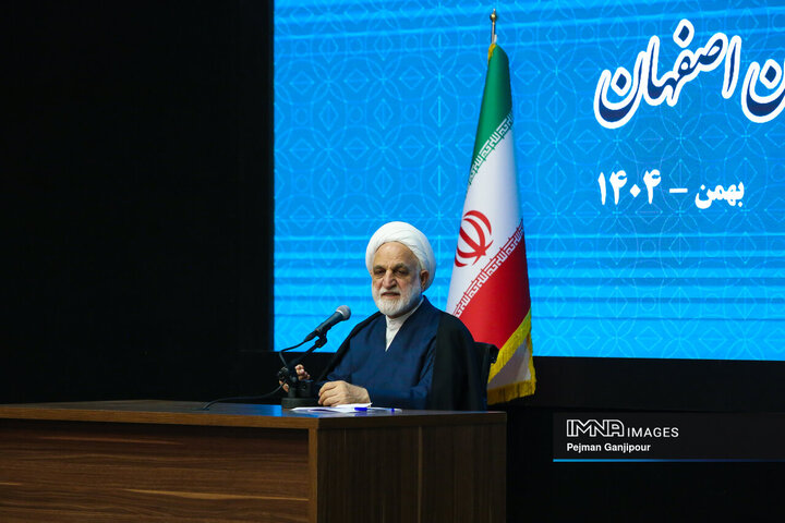 دیدار رئیس قوه قضائیه با گروه‌های مختلف مردم اصفهان