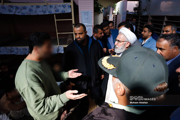 بازدید دادستان کل کشور از زندان مرکزی اصفهان