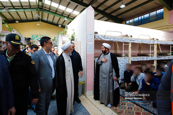بازدید دادستان کل کشور از زندان مرکزی اصفهان