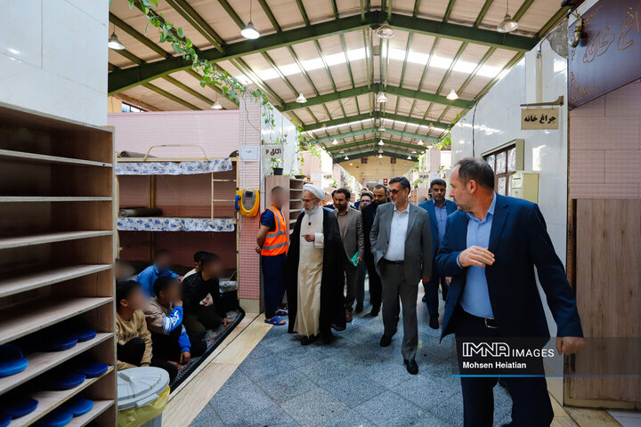 بازدید دادستان کل کشور از زندان مرکزی اصفهان